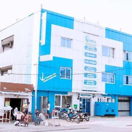 Nora Hotel Cotonou Bagian luar foto