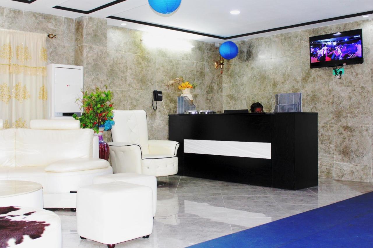 Nora Hotel Cotonou Bagian luar foto