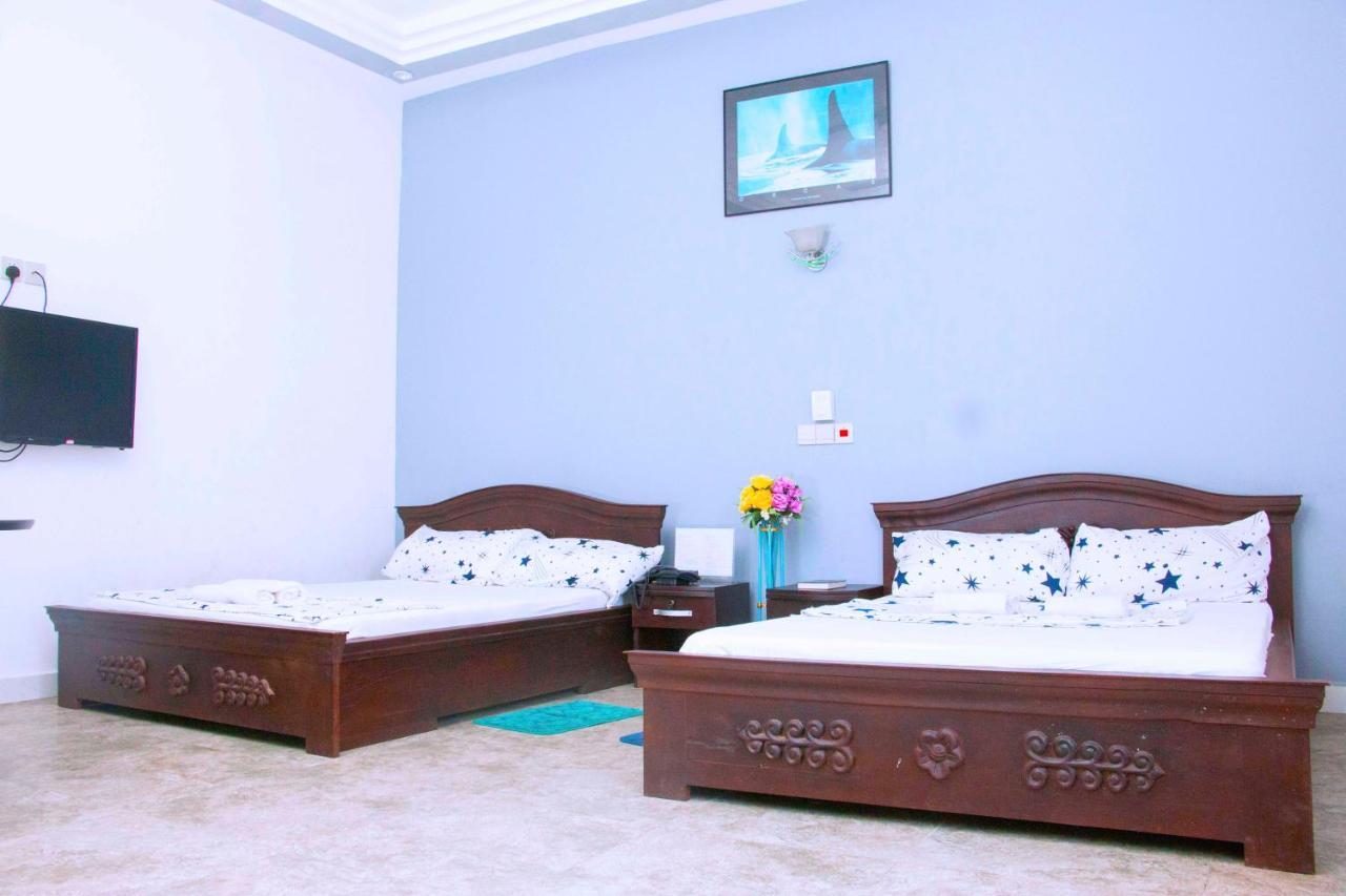 Nora Hotel Cotonou Bagian luar foto