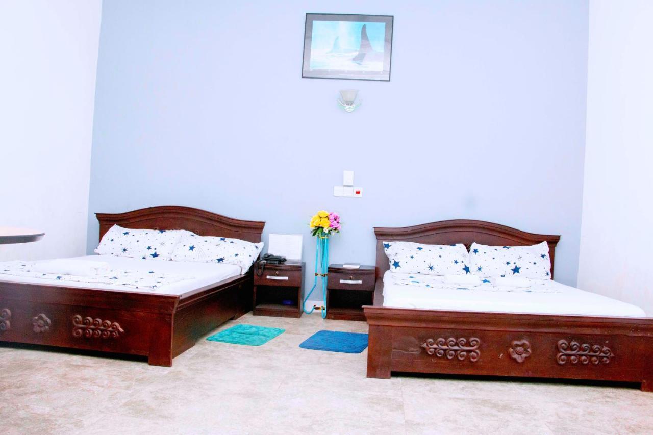 Nora Hotel Cotonou Bagian luar foto